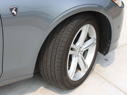 Used 2018 Volvo S90 T5 Momentum w/ Convenience Package image 11