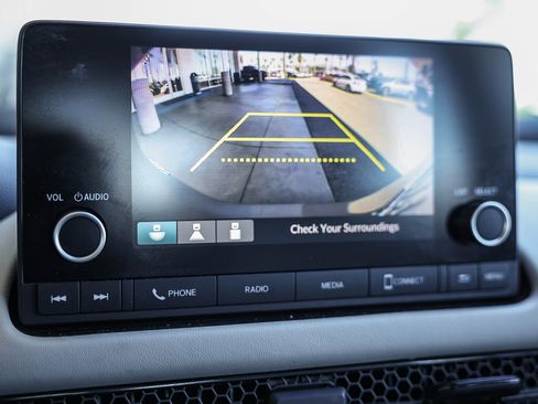 Used 2025 Honda HR-V LX image 29