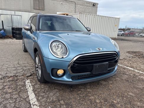 Used 2016 MINI Cooper Clubman image 3