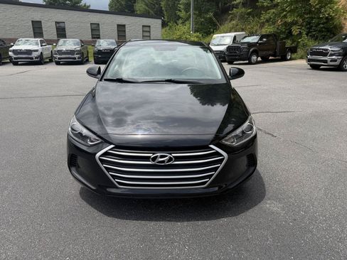 Used 2018 Hyundai Elantra SE FWD image 4