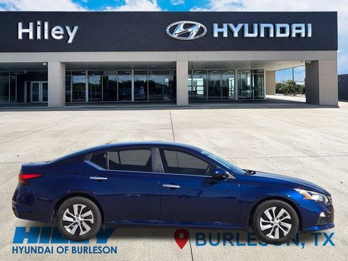 Used 2020 Nissan Altima 2.5 S image 3
