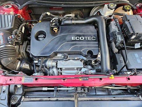 Used 2018 Chevrolet Equinox LT image 21