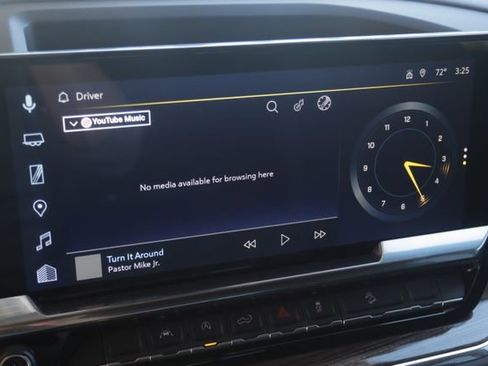 Used 2025 Chevrolet Silverado 1500 LT Trail Boss w/ Convenience Package II image 17