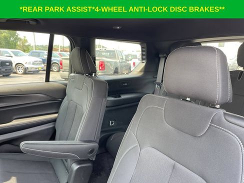 Used 2025 Jeep Grand Cherokee L Laredo w/ Luxury Tech Group I AWD/4WD image 13