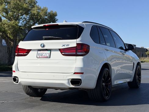 Used 2017 BMW X5 xDrive50i AWD/4WD image 3