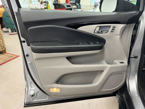 Used 2018 Honda Pilot Elite image 10