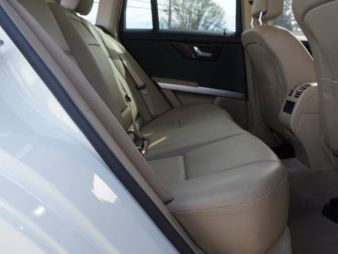 Used 2011 Mercedes-Benz GLK 350 2WD image 38