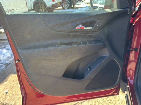 Used 2023 Chevrolet Equinox LT image 15