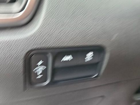 Used 2023 Kia Sorento LX image 29