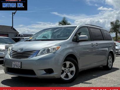 Used 2017 Toyota Sienna LE