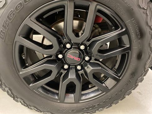 Used 2021 GMC Sierra 1500 Elevation w/ Preferred Package image 25