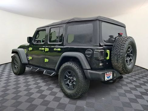 Used 2018 Jeep Wrangler Unlimited Sport AWD/4WD image 4