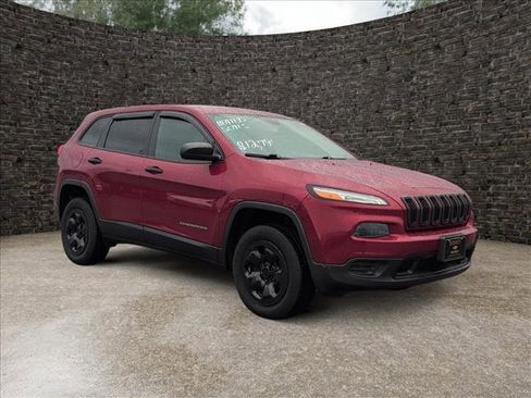 Used 2017 Jeep Cherokee Sport w/ Cold Weather Group image 2