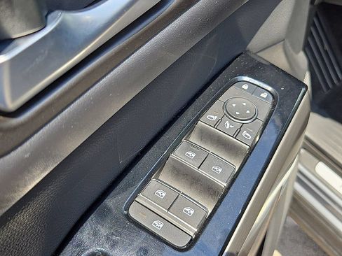 Used 2024 Nissan Pathfinder Platinum AWD/4WD image 12
