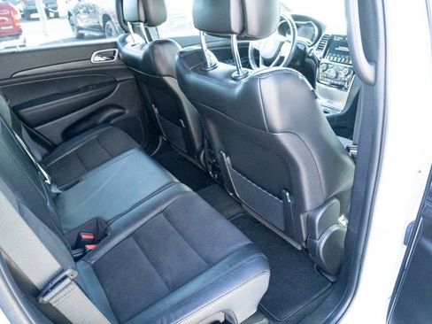 Certified 2021 Jeep Grand Cherokee Laredo X image 35