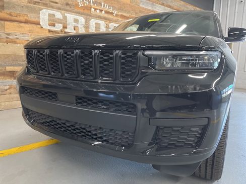 New 2025 Jeep Grand Cherokee L Altitude image 50