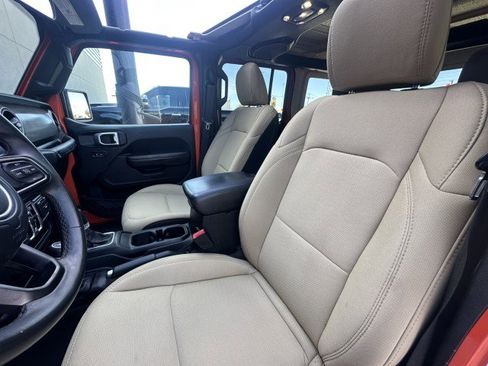 Used 2019 Jeep Wrangler Unlimited Sport S image 13