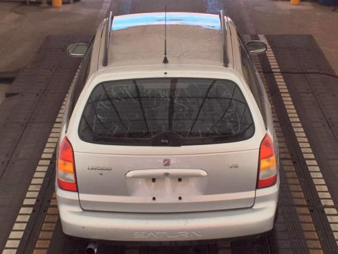 Used 2002 Saturn L-Series LW300 w/ Premium Pkg image 3