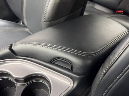 Used 2023 Dodge Challenger SXT w/ Plus Package image 64