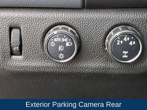 Used 2016 Chevrolet Colorado Z71 AWD/4WD image 9