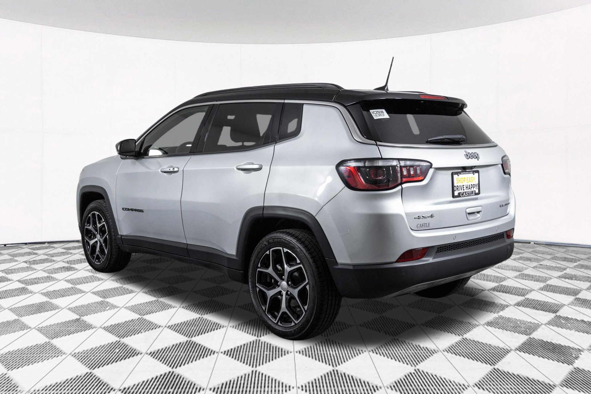 Used 2024 Jeep Compass Limited AWD/4WD image 16