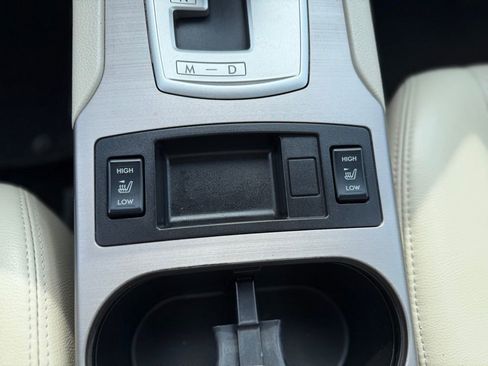 Used 2011 Subaru Outback 3.6R Limited w/ PWR Moonroof Pkg image 26