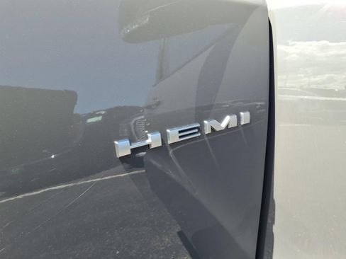 Used 2025 Dodge Durango R/T AWD/4WD image 12