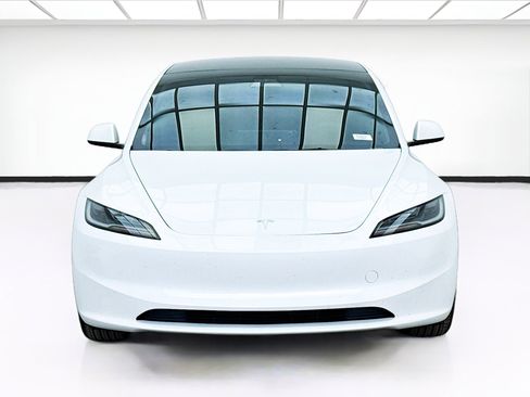 Used 2025 Tesla Model 3 Long Range RWD image 2