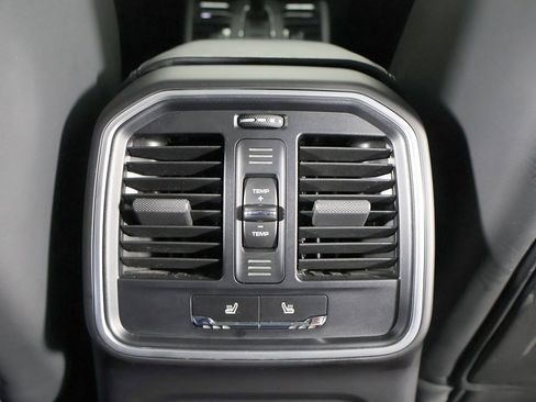 Used 2022 Porsche Macan GTS w/ Premium Package Plus image 36