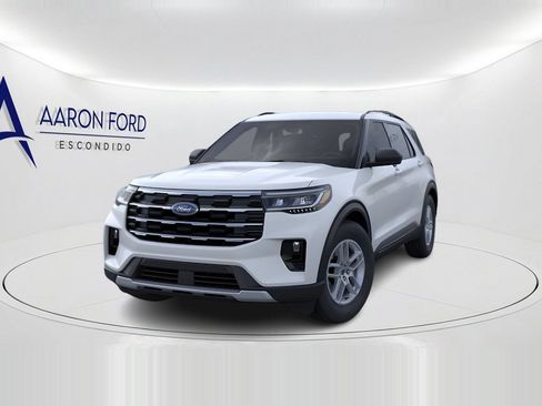 New 2026 Ford Explorer Active w/ Active Comfort Package RWD image 2