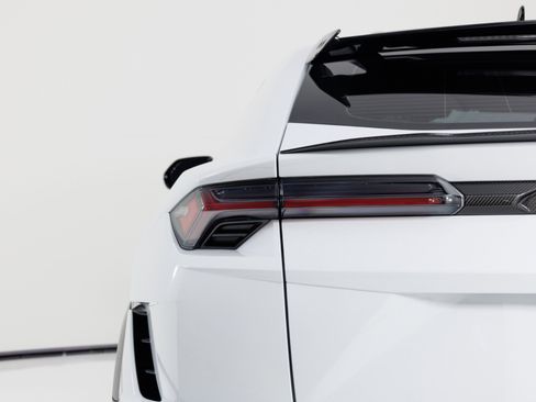 Used 2024 Lamborghini Urus Performante AWD/4WD image 91