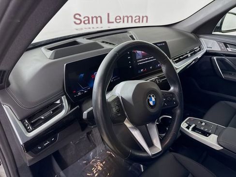 Used 2023 BMW X1 xDrive28i w/ Premium Package image 9