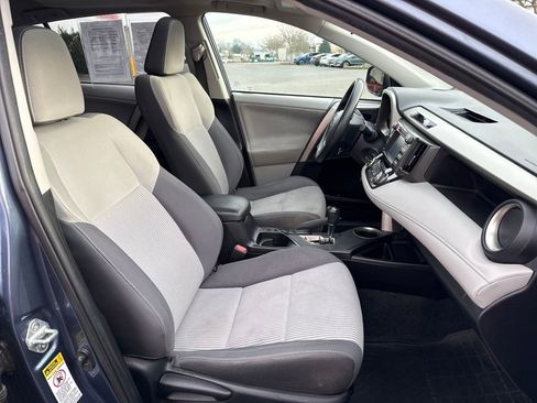 Used 2013 Toyota RAV4 XLE image 10