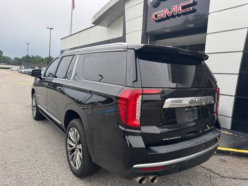 Used 2021 GMC Yukon XL Denali w/ Denali Premium Package AWD/4WD image 13