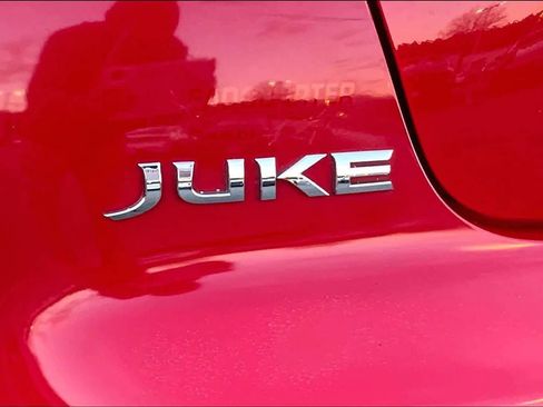 Used 2017 Nissan Juke S image 29