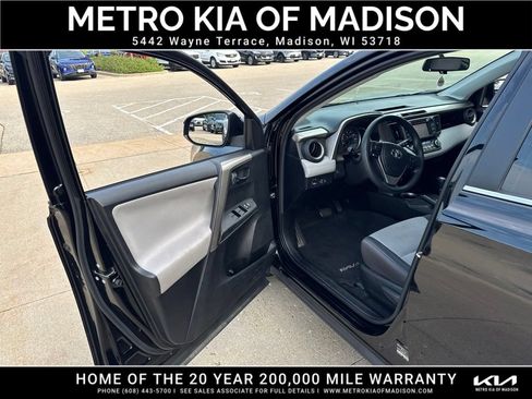 Used 2015 Toyota RAV4 XLE AWD/4WD image 11