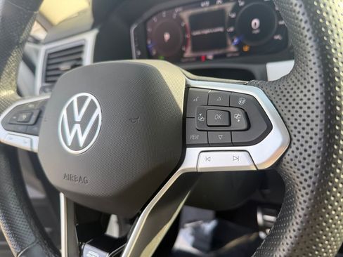 Used 2022 Volkswagen Atlas SEL R-Line image 17