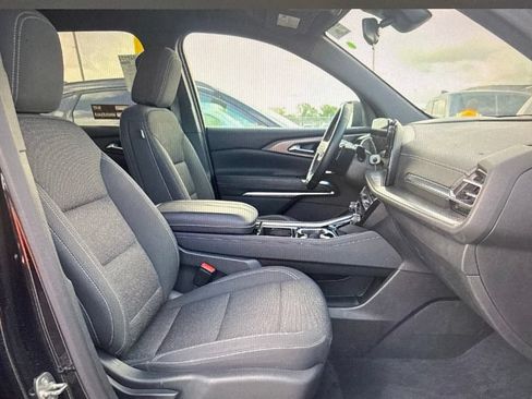 Used 2024 Chevrolet Traverse LT AWD/4WD image 7