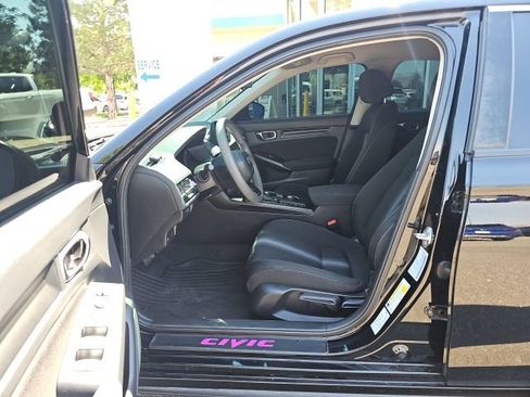 Used 2023 Honda Civic LX image 9