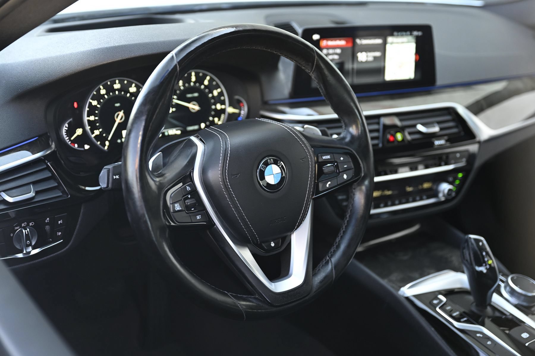 Used 2017 BMW 530i xDrive AWD/4WD image 26