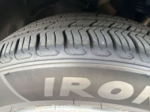 Used 2024 Nissan Sentra SV w/ Trunk Package image 31