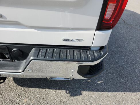 Certified 2022 GMC Sierra 1500 SLT w/ SLT Premium Plus Package image 5