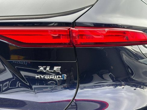 Used 2021 Toyota Venza XLE w/ Carpet Mat Package (TMS) AWD/4WD image 7