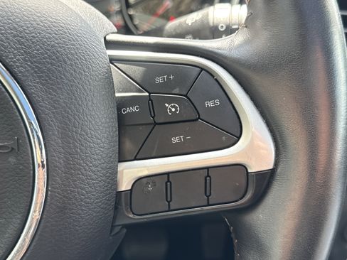 Used 2018 Jeep Compass Limited w/ Navigation Group AWD/4WD image 20