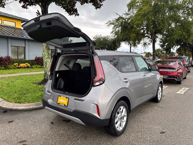 Used 2025 Kia Soul LX w/ LX Technology Package FWD image 18