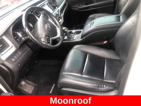 Used 2019 Toyota Highlander XLE AWD/4WD image 8