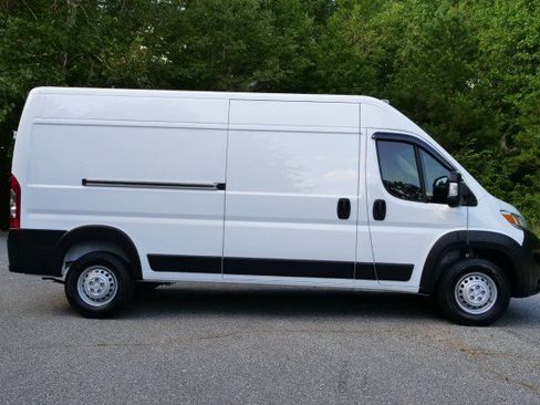 Used 2024 RAM ProMaster 2500 FWD image 37