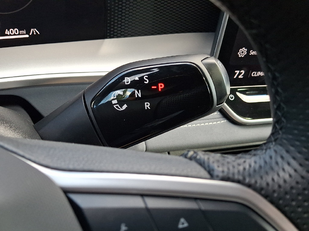 Used 2025 Volkswagen Tiguan SE R-Line AWD/4WD image 15