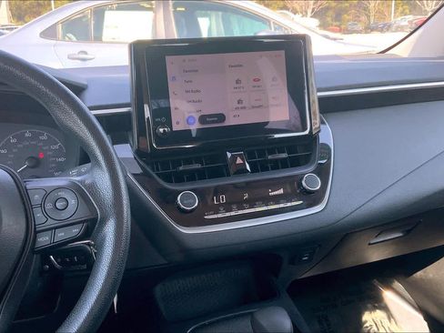 Used 2024 Toyota Corolla LE image 7