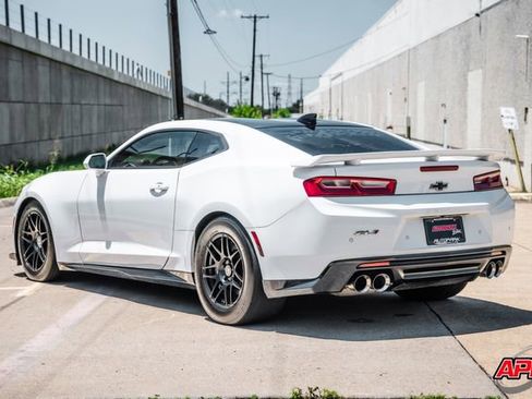 Used 2018 Chevrolet Camaro ZL1 RWD image 66